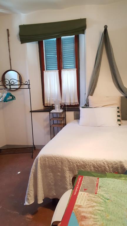 La Torretta - Cerreto Grue Bed & Breakfast Sarezzano Bagian luar foto