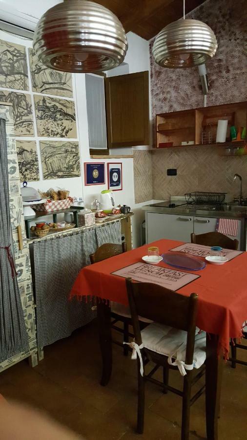 La Torretta - Cerreto Grue Bed & Breakfast Sarezzano Bagian luar foto